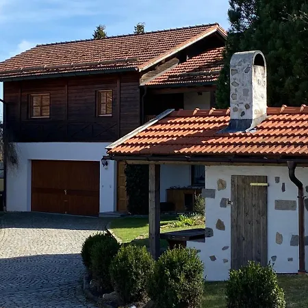 Hofleben Reiner Neukirchen vorm Wald